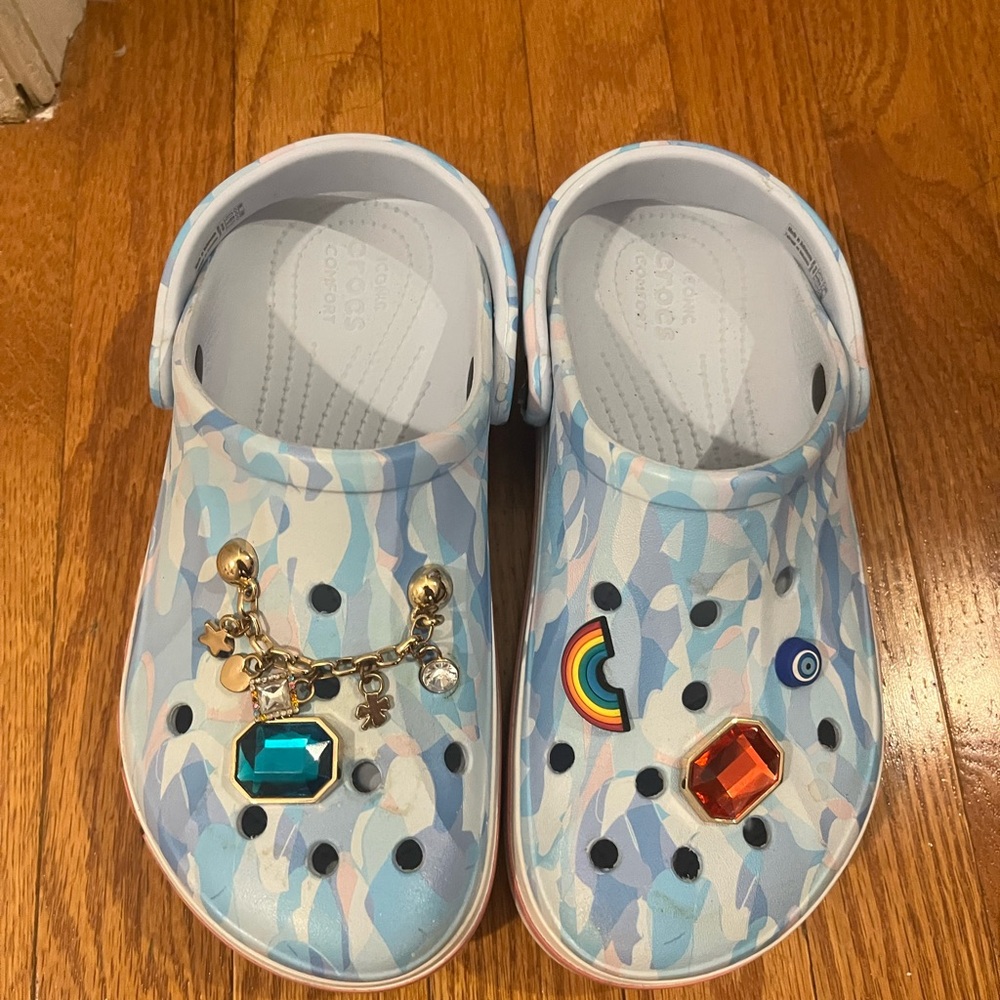 Crocs BAYABAND Blue Camo Round Toe Slip On Comfort - Mens Size 6 women size 8 - Picture 3 of 7